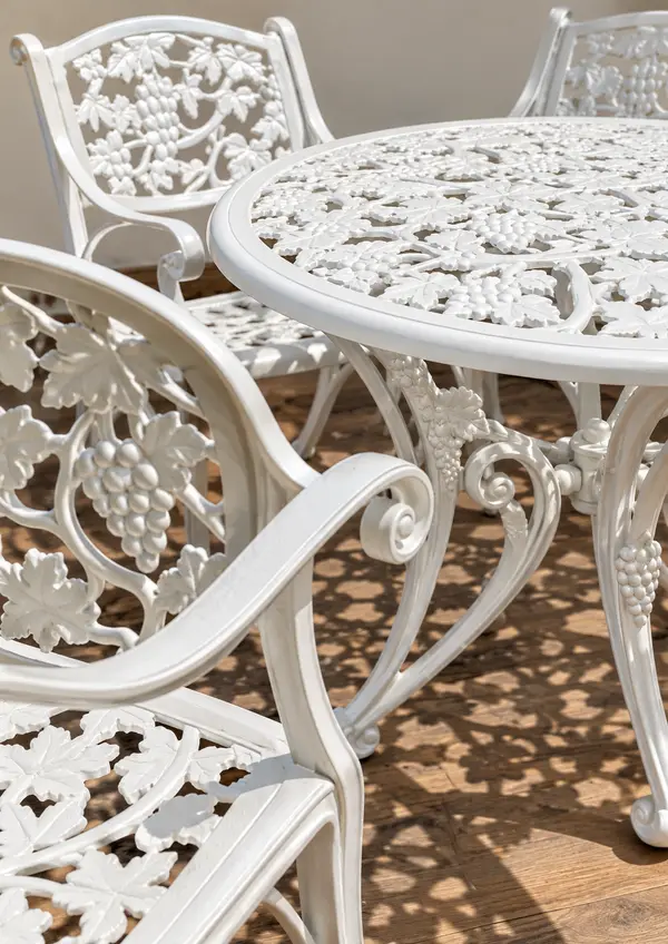 White Cast Garden Table Set — image 3